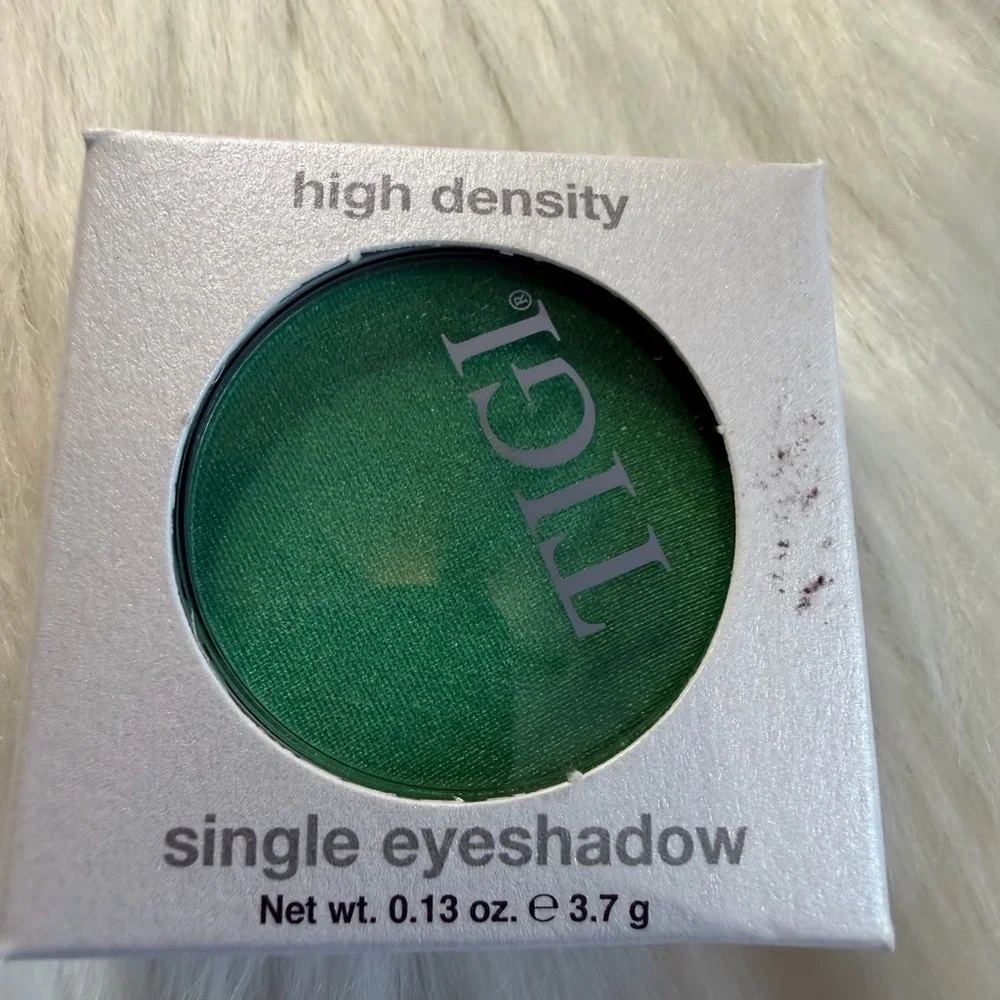 💜3/$15 High Density Green Single Eyeshadow